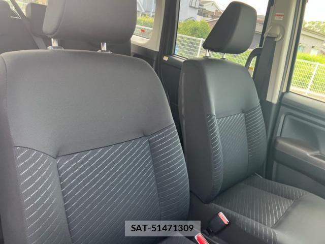 Toyota ROOMY 2020-08 8101641-12