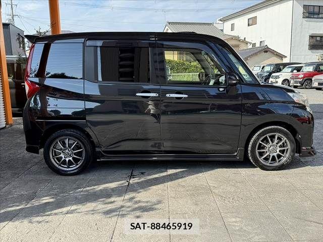 Toyota ROOMY 2017-10 8101631-9