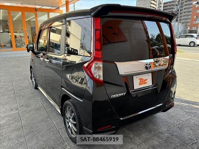 Toyota ROOMY 2017-10 8101631-11