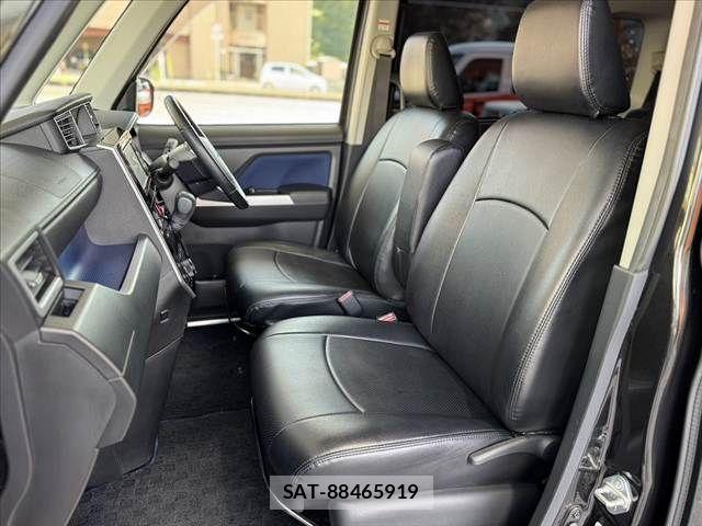 Toyota ROOMY 2017-10 8101631-16