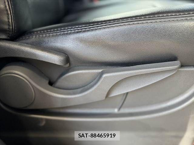 Toyota ROOMY 2017-10 8101631-28