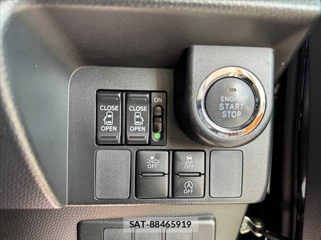 Toyota ROOMY 2017-10 8101631-5