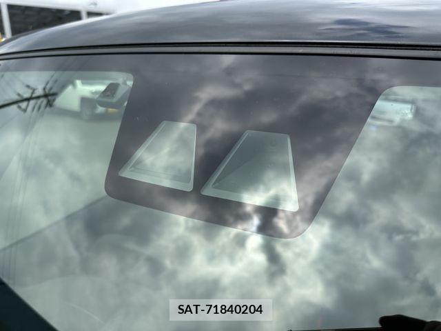 Toyota ROOMY 2022-07 8101630-10