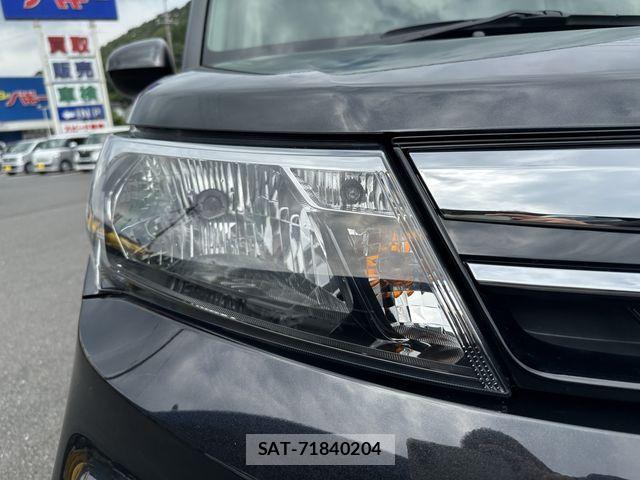 Toyota ROOMY 2022-07 8101630-11