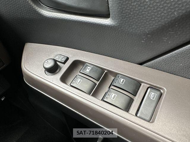 Toyota ROOMY 2022-07 8101630-22