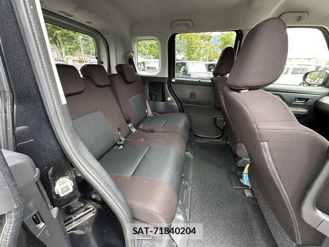 Toyota ROOMY 2022-07 8101630-26