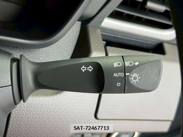 Toyota ROOMY 2025-04 8101608-12