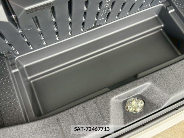 Toyota ROOMY 2025-04 8101608-23