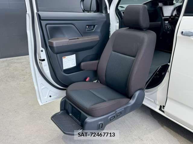 Toyota ROOMY 2025-04 8101608-5