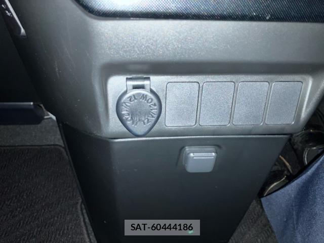 Toyota ROOMY 2020-11 8101617-14