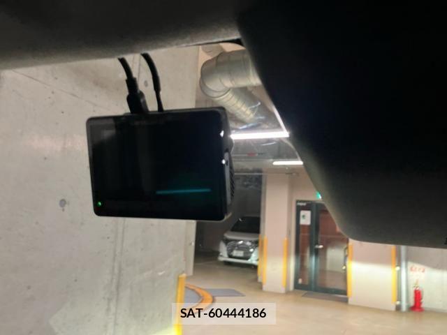 Toyota ROOMY 2020-11 8101617-17