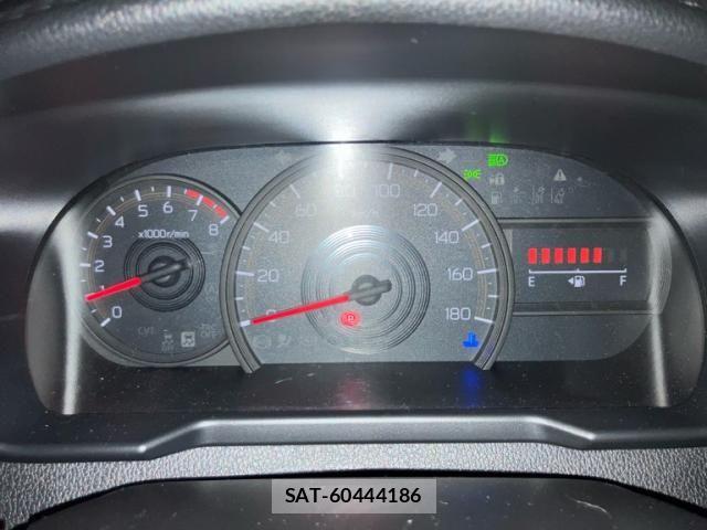 Toyota ROOMY 2020-11 8101617-18