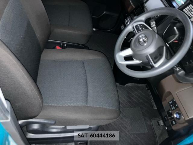 Toyota ROOMY 2020-11 8101617-8