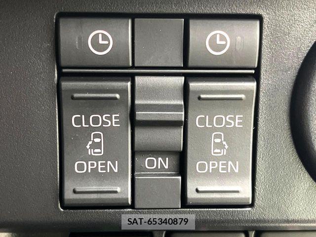 Toyota ROOMY 2022-05 8132115-5