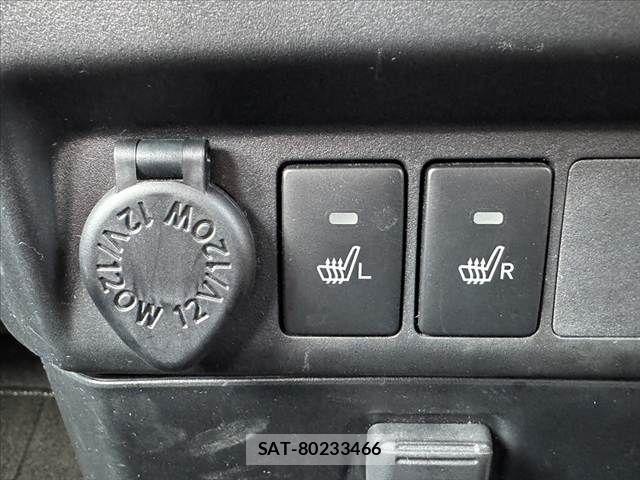 Toyota ROOMY 2021-03 8132123-5