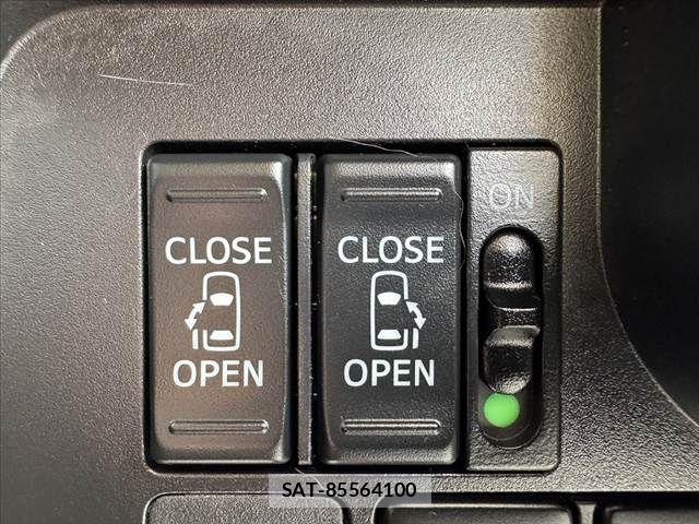 Toyota ROOMY 2017-05 8146598-4