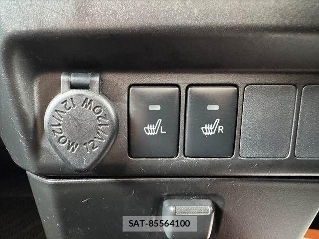 Toyota ROOMY 2017-05 8146598-5