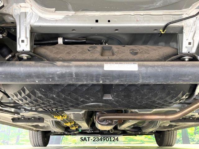 Toyota ROOMY 2021-07 8146594-18