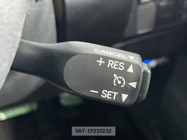 Toyota ROOMY 2017-08 8146597-5