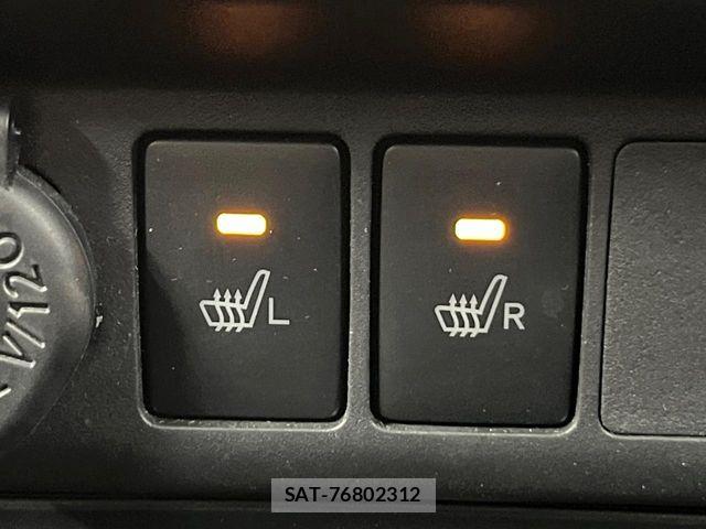 Toyota ROOMY 2021-08 8146590-5