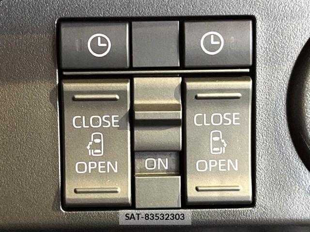 Toyota ROOMY 2022-06 8146587-2