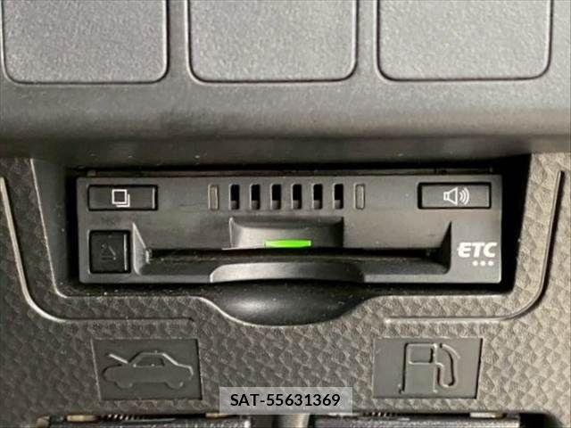 Toyota ROOMY 2017-06 8146595-9