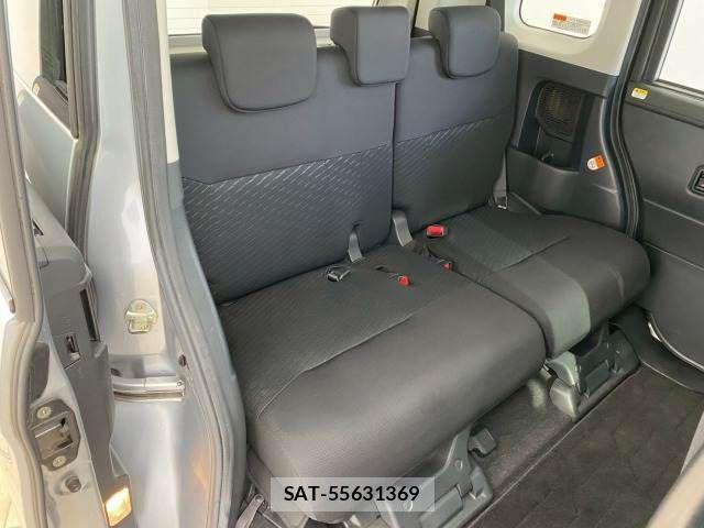 Toyota ROOMY 2017-06 8146595-11