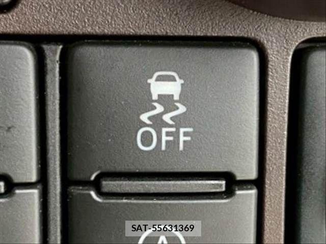 Toyota ROOMY 2017-06 8146595-6