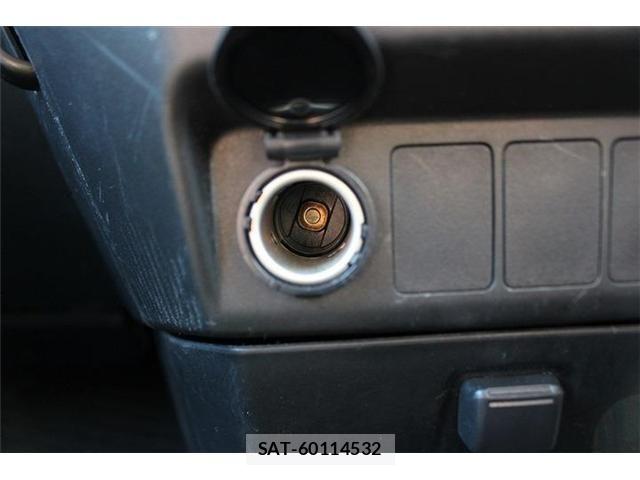 Toyota ROOMY 2021-07 8159139-3
