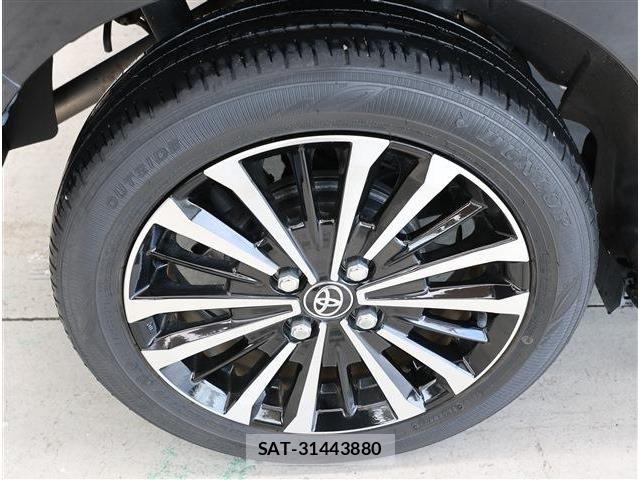 Toyota ROOMY 2022-04 8209908-9