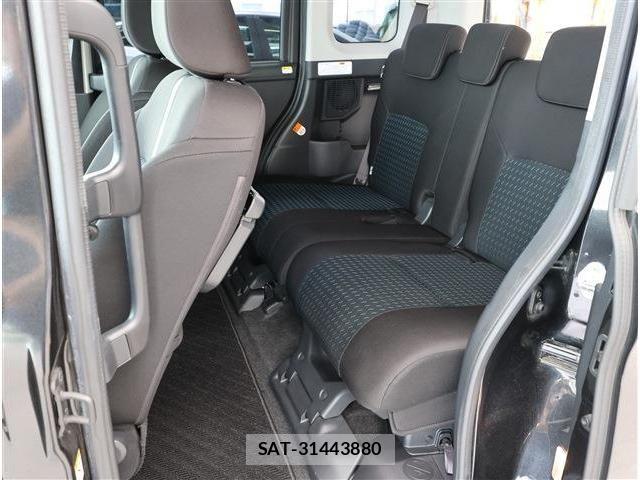 Toyota ROOMY 2022-04 8209908-18