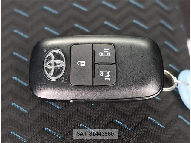 Toyota ROOMY 2022-04 8209908-19