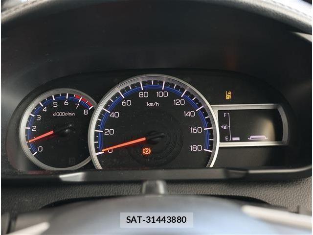 Toyota ROOMY 2022-04 8209908-8