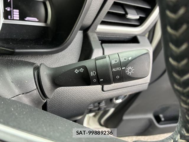 Toyota ROOMY 2022-04 8209907-5