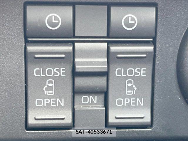 Toyota ROOMY 2024-09 8209899-4