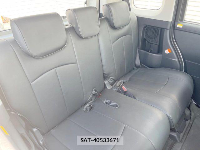 Toyota ROOMY 2024-09 8209899-8