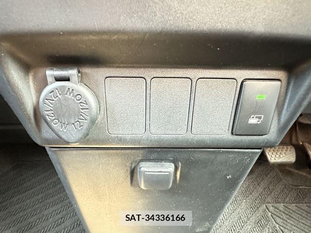 Toyota ROOMY 2021-08 8209924-22