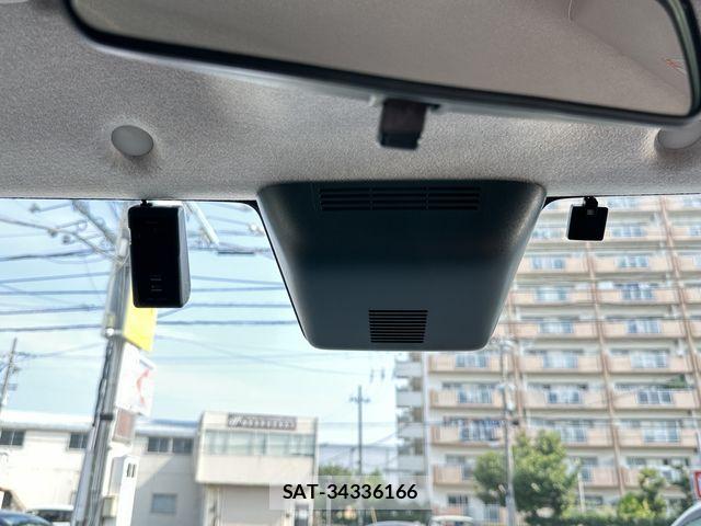 Toyota ROOMY 2021-08 8209924-28