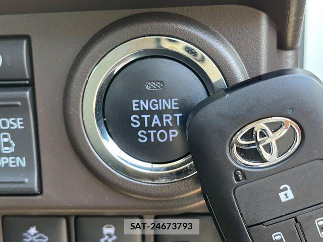Toyota ROOMY 2023-10 8209918-6