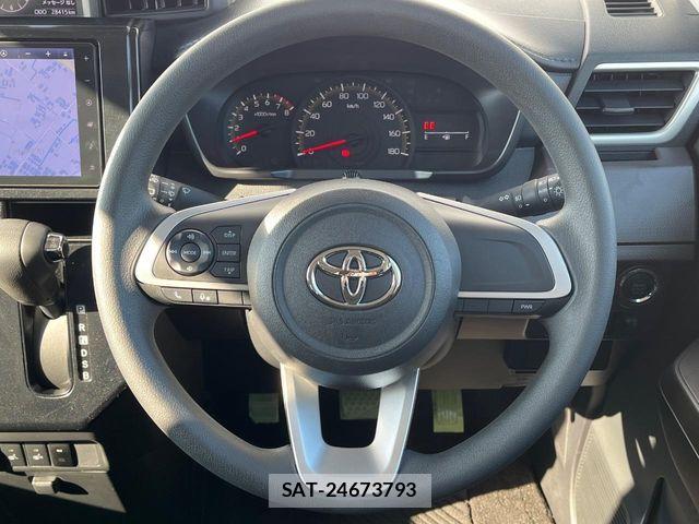 Toyota ROOMY 2023-10 8209918-8