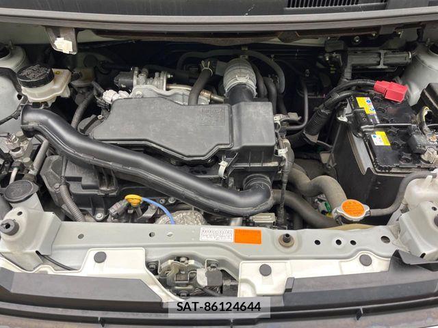 Toyota ROOMY 2021-10 8209910-17