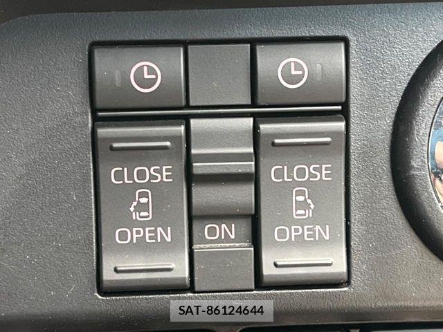 Toyota ROOMY 2021-10 8209910-6