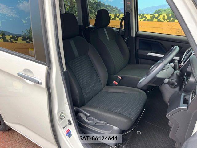 Toyota ROOMY 2021-10 8209910-7