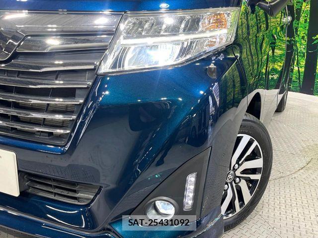 Toyota ROOMY 2017-01 8209950-11