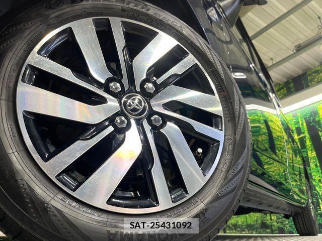 Toyota ROOMY 2017-01 8209950-12