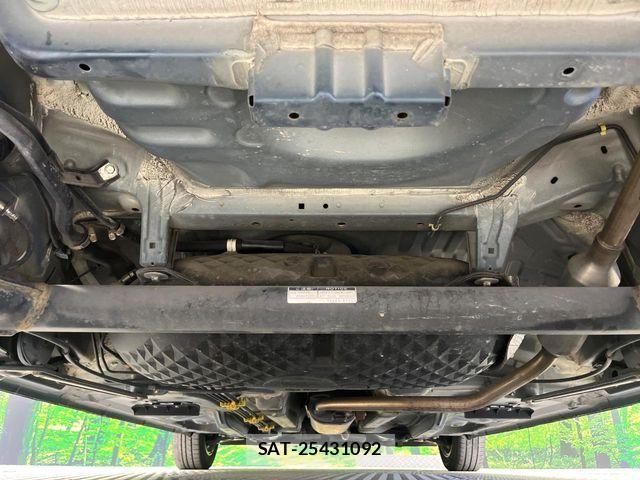 Toyota ROOMY 2017-01 8209950-18