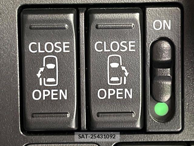 Toyota ROOMY 2017-01 8209950-5