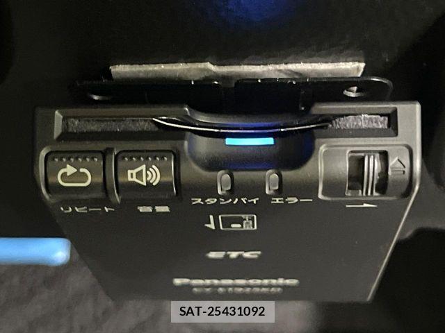 Toyota ROOMY 2017-01 8209950-6