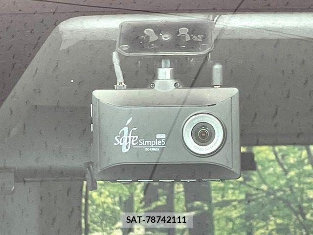Toyota ROOMY 2021-12 8209901-6