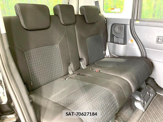 Toyota ROOMY 2021-06 8209912-8